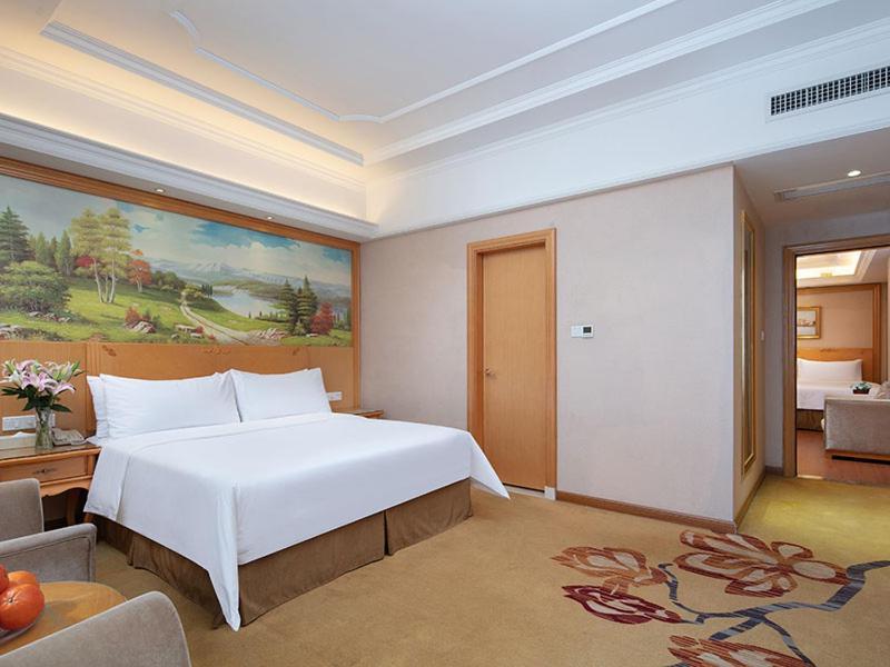 Vienna International Hotel Jiujiang Shili Street Bagian luar foto